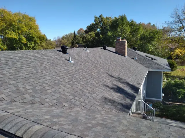 Asphalt shingle roof